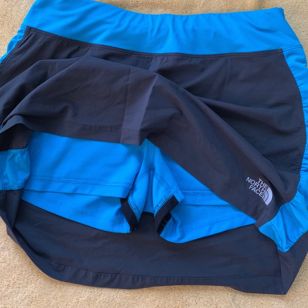 Dry fit athletic skirt- North Face - Picture 3 of 8